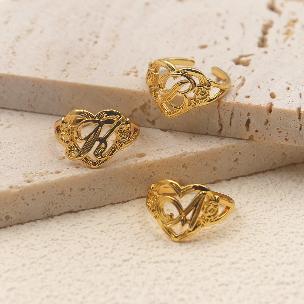 Gold Personalisierte Initialen – Wedding Z Bewertung und Preis